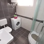 Larus شقة *