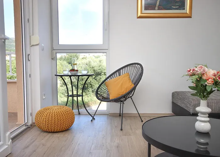 아파트 Larus 챠브타트